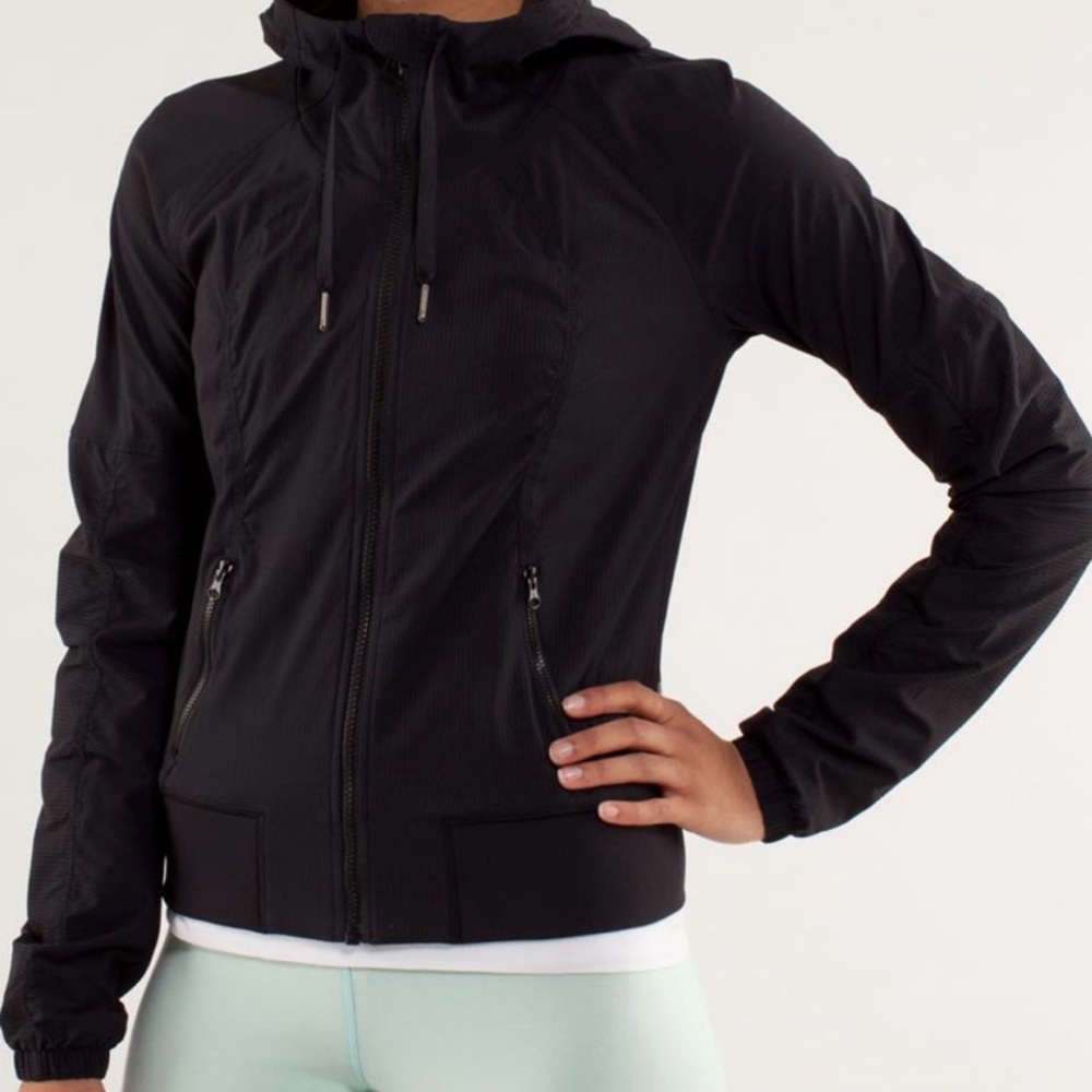 Lululemon Street to Studio Jacket in black
Woman's Size 6
